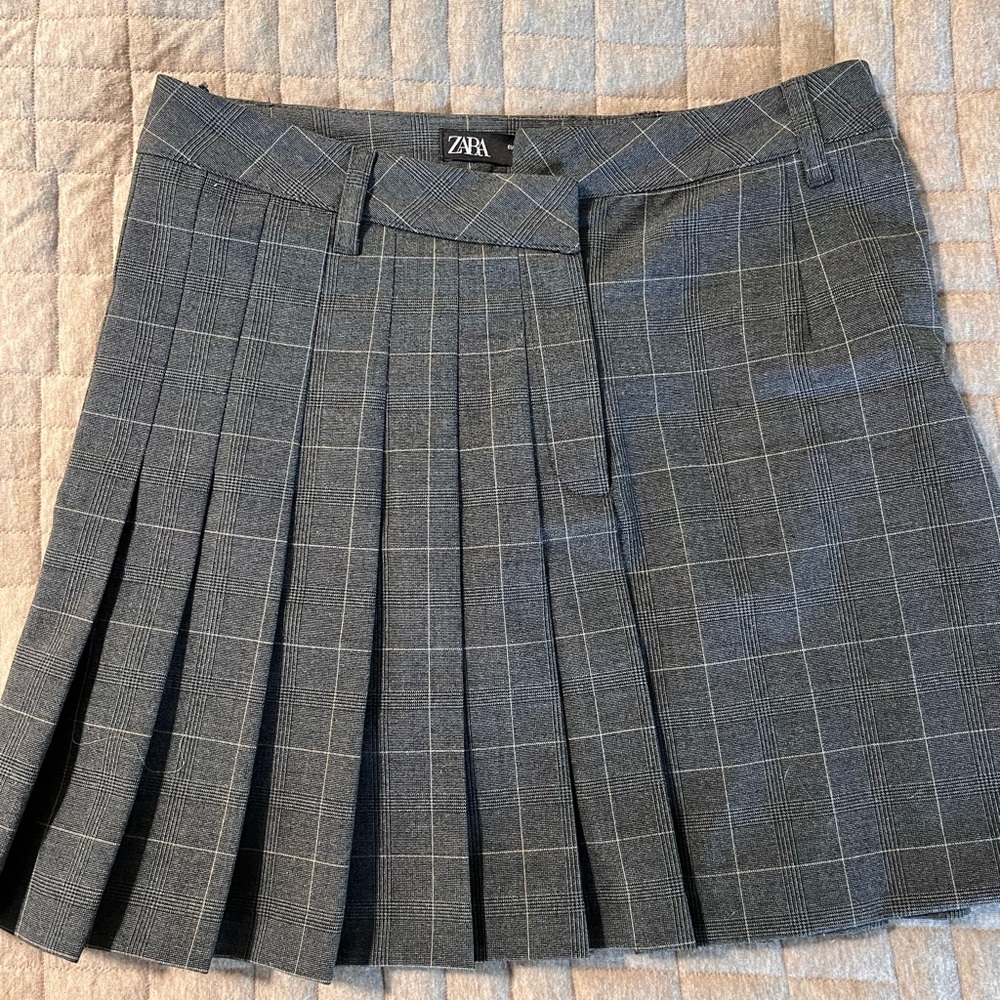 NWOT ZARA PLAID PLEATED MINI size s
